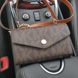 Michael kors Crossbody